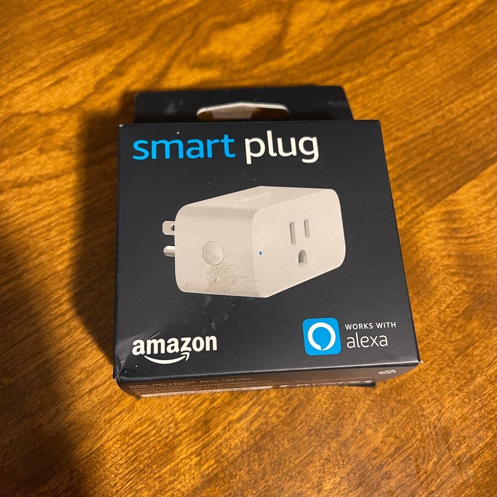 Amazon Smart Plug Works With Alexa - WiFi - No Hub Required (White, Brand New)